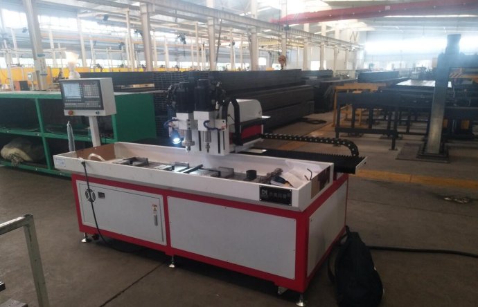 為什么選擇多米熱熔鉆孔機(jī)機(jī)？